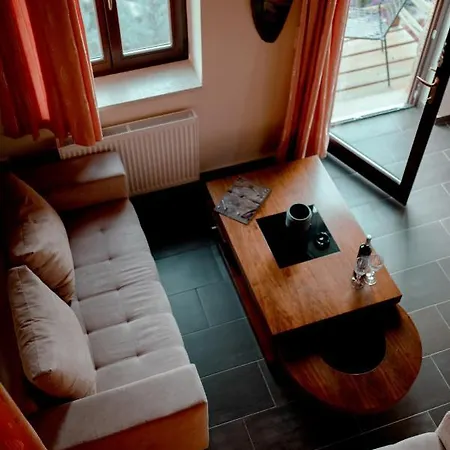 Melies Kokkinorrachi