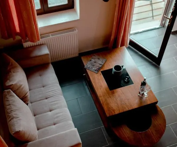 Melies Κοκκινοράχη