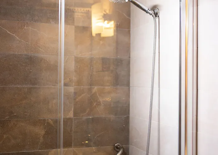 Melies 4* Κοκκινοράχη